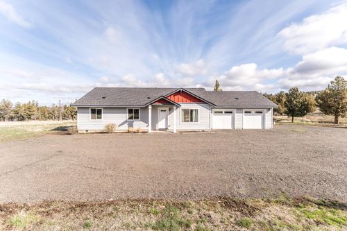 7845 Se Thompson Ct, Prineville, OR, 97754-8766 | Card Image
