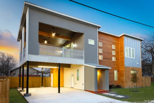 1-511 Sharer St, San Antonio, TX, 78208-1901 | Card Image