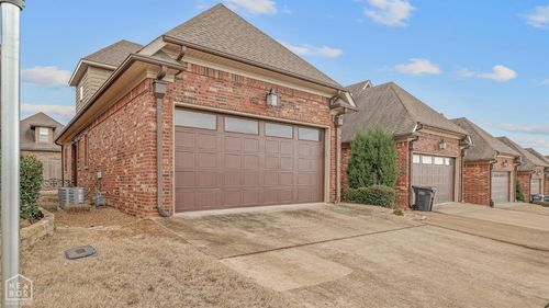 2832 Village Meadow Cv, Jonesboro, AR, 72405-3792 | Card Image