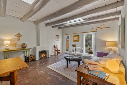 apt-23-634 Garcia St, Santa Fe, NM, 87505-2914 | Card Image