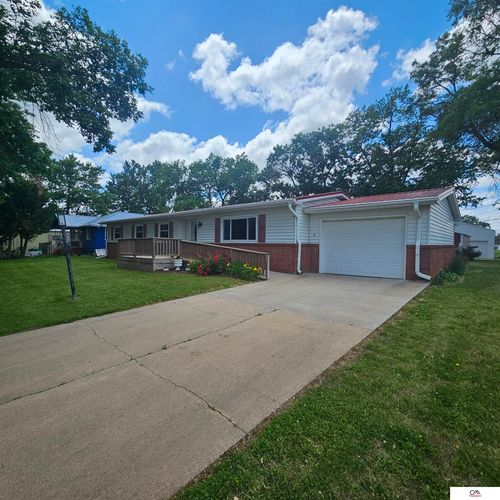 819 L St, Fairbury, NE, 68352-2140 | Card Image