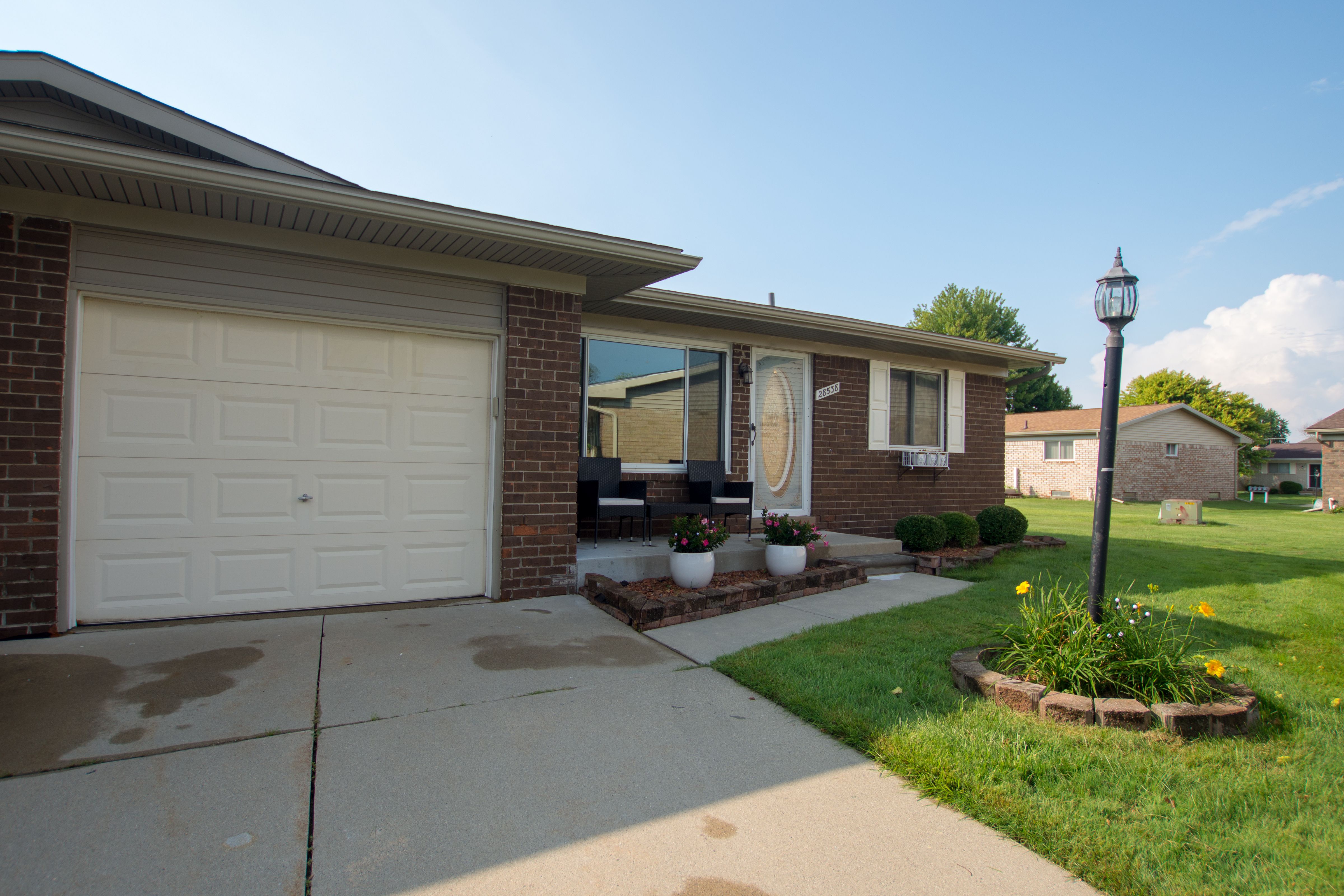 Dino Cir, Chesterfield, MI 48047