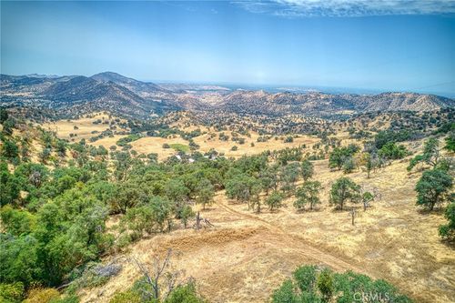 5 Cardinal Ln, Squaw Valley, CA, 93675 | Card Image