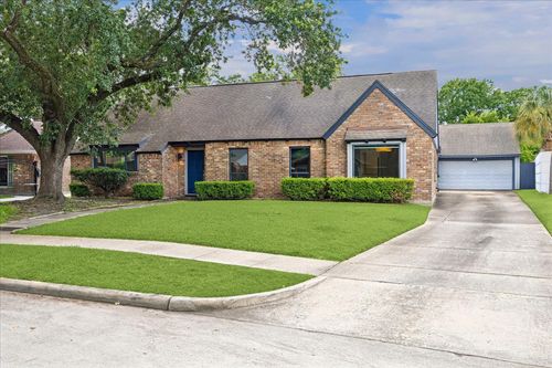 9310 Woodmeadow St, Houston, TX, 77025-4236 | Card Image