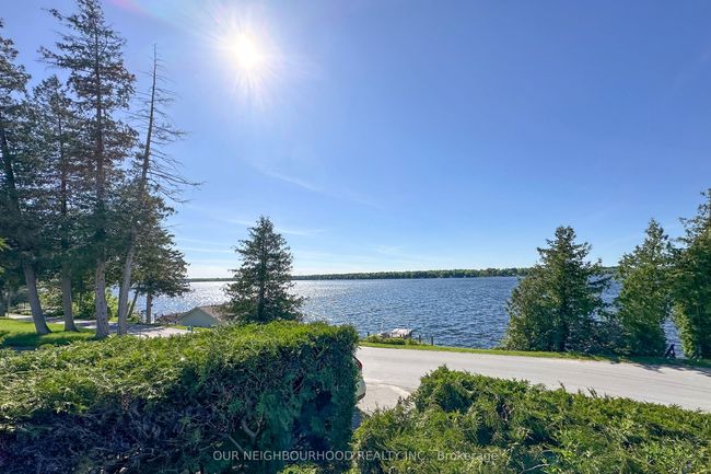 21 2 Nd St, House other with 1 bedrooms, 1 bathrooms and 4 parking in Dunsford ON | Image 17