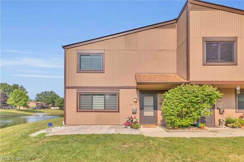 26636 Lake Of The Falls Blvd, Olmsted Falls, OH, 44138-2609 | Card Image