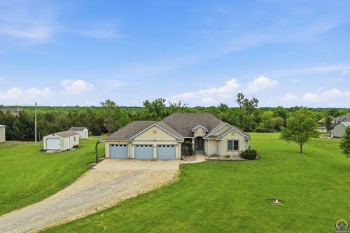 3635 Se 45th St, Berryton, KS, 66409-9786 | Card Image