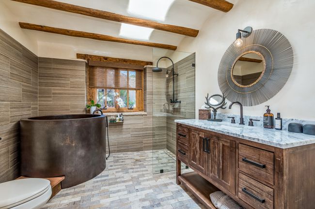 Guest Bedroom #2 - Ensuite bathroom | Image 49