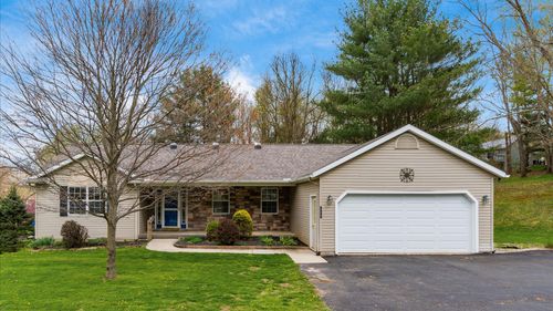 1664 Apple Valley Dr, Howard, OH, 43028-9498 | Card Image