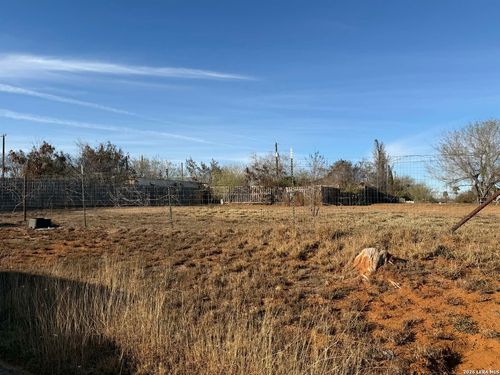 404 E Hugo St, Dilley, TX, 78017-3909 | Card Image