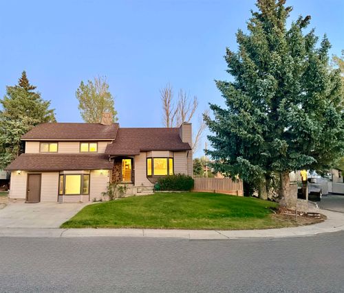 216 Taylor St, Rock Springs, WY, 82901-4921 | Card Image
