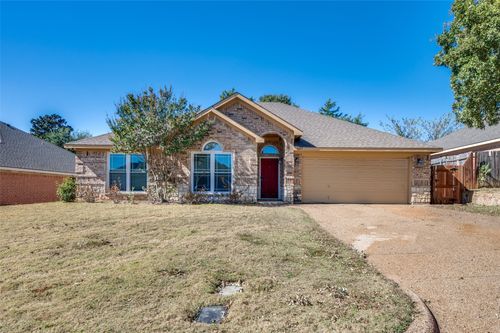 607 Parkhill Dr, Mansfield, TX, 76063-3225 | Card Image