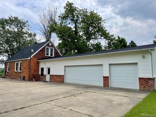 442 Corneil Rd, Imlay City, MI, 48444-9757 | Card Image