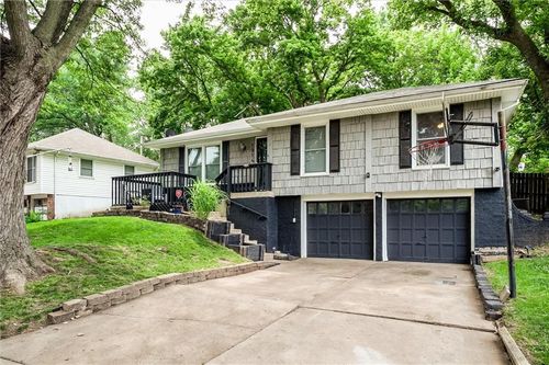 1914 N York St, Independence, MO, 64058-1334 | Card Image