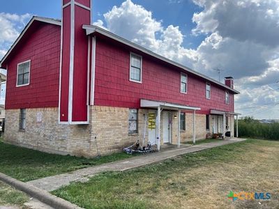 1105 Eastside Drive, Townhouse with 0 bedrooms, 0 bathrooms and null parking in Killeen TX | Image 1