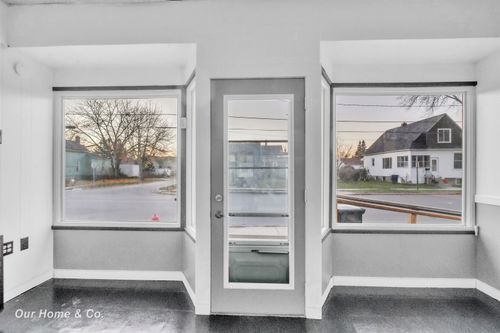 1241 Michigan Ave, Bay City, MI, 48708-8782 | Card Image