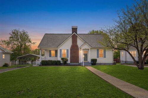 404 6th Ave, Columbia, TN, 38401-2828 | Card Image