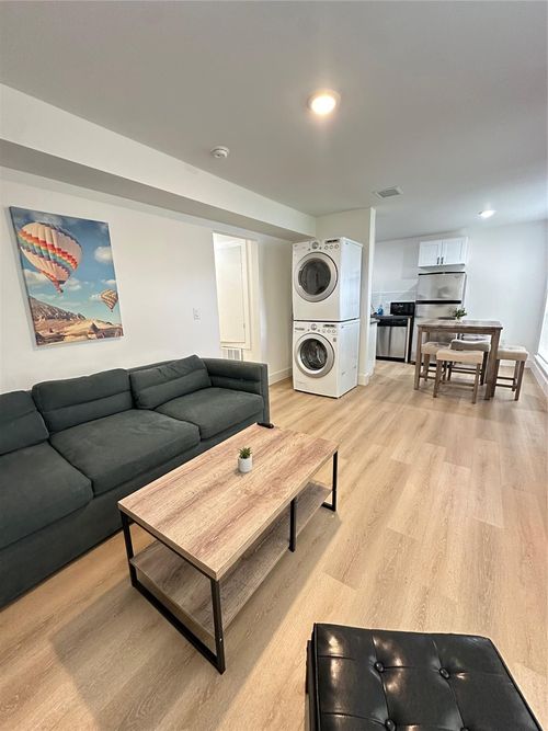 1-2607 Live Oak St, Houston, TX, 77004-1500 | Card Image