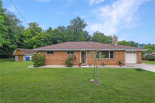684 Crescent Blvd, Crescent, PA, 15046-5430 | Card Image