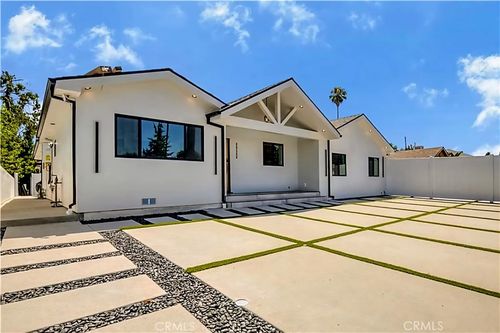 20522 Sherman Way, Winnetka, CA, 91306-3428 | Card Image