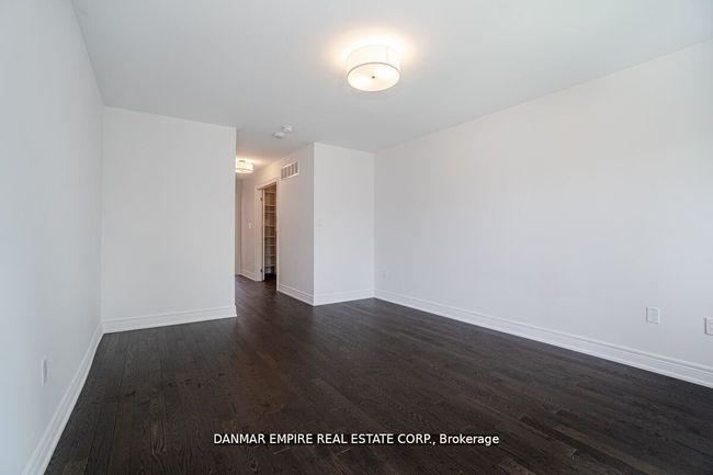 31 Hiawatha Crt, House attached with 3 bedrooms, 4 bathrooms and 2 parking in Vaughan ON | Image 30