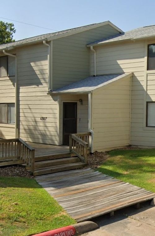 apt-2-4507 Carter Creek Pkwy, Bryan, TX, 77802-4431 | Card Image