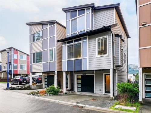 3360 Crossbill Terr, Victoria, BC, V9C0J9 | Card Image