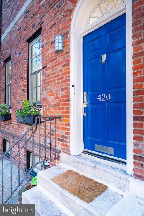 420 S 11th St, PHILADELPHIA, PA, 19147-1244 | Card Image