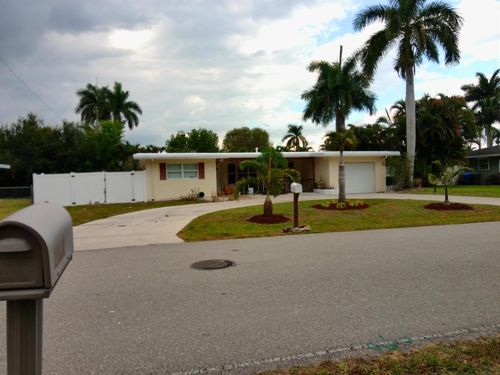 1443 Ricardo Ave, Fort Myers, FL, 33901-6842 | Card Image