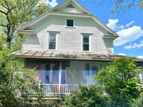 4 South St, Belfast, NY, 14711-8752 | Card Image