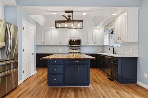 104 Pelham Woods Cir, Waynesboro, VA, 22980-1599 | Card Image