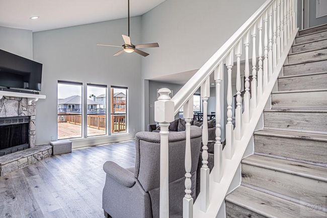 301 Commander Dr, House other with 3 bedrooms, 2 bathrooms and 1 parking in Tiki Island TX | Image 9