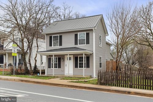 674 Winchester Ave, MARTINSBURG, WV, 25401-2102 | Card Image