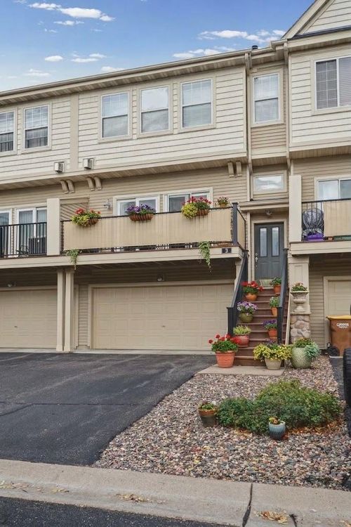 3-4363 Victor Path, Hugo, MN, 55038-4534 | Card Image