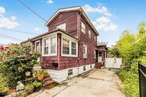 97 Hawkins St, Bronx, NY, 10464-1417 | Card Image