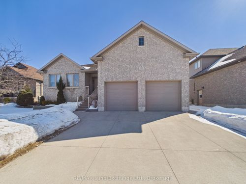 231 Park Street, Kincardine, ON, N2Z0A5 | Card Image