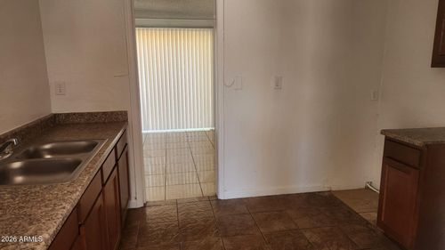 apt-a-2240 W Morten Avenue, Phoenix, AZ, 85021 | Card Image