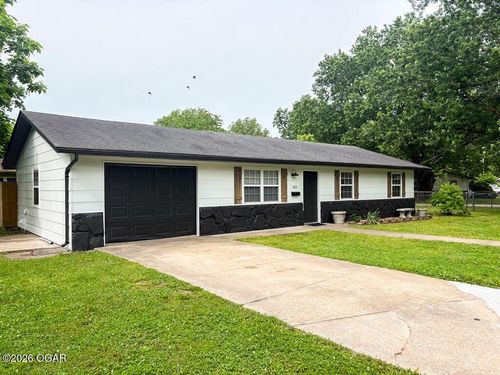 801 Riverside Dr, Neosho, MO, 64850-2504 | Card Image