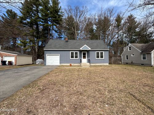 3067 Sunset Ln, Schenectady, NY, 12303-5527 | Card Image