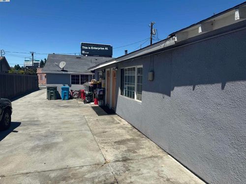 2118 Addison Ave, East Palo Alto, CA, 94303-1458 | Card Image