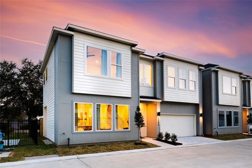 8913 Knoll Branch Dr, Houston, TX, 77080-2223 | Card Image