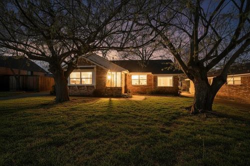 2120 Healey Dr, Dallas, TX, 75228-3712 | Card Image
