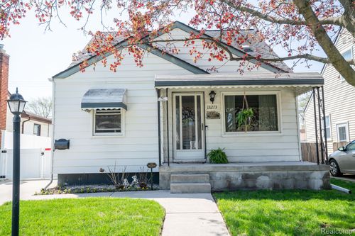 13273 Cunningham Street, Southgate, MI, 48195 | Card Image