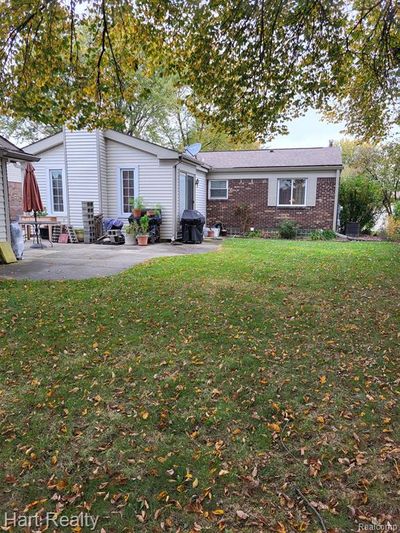 15674 Sigwalt Drive, Home with 3 bedrooms, 1 bathrooms and null parking in Clinton Twp MI | Image 3