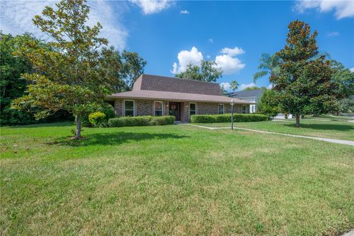 13313 Golf Crest Cir, TAMPA, FL, 33618-8648 | Card Image