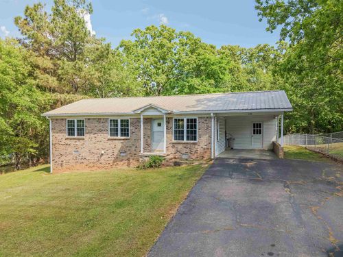 131 Hideaway Sq, Selmer, TN, 38375-1863 | Card Image