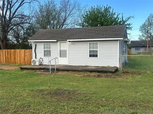 1106 N Sherman Ave, Okmulgee, OK, 74447-2234 | Card Image