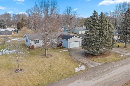 W4992 Beeler Drive, WASHINGTON, WI, 54107 | Card Image