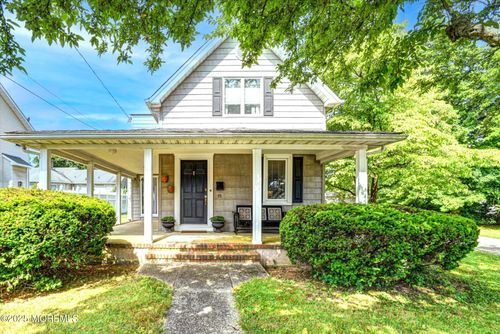 15 Golf St, West Long Branch, NJ, 07764-1563 | Card Image