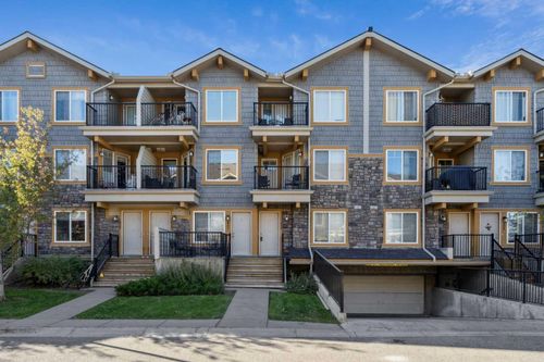 229 Mckenzie Towne Lane Se, Calgary, AB, T2Z0C3 | Card Image